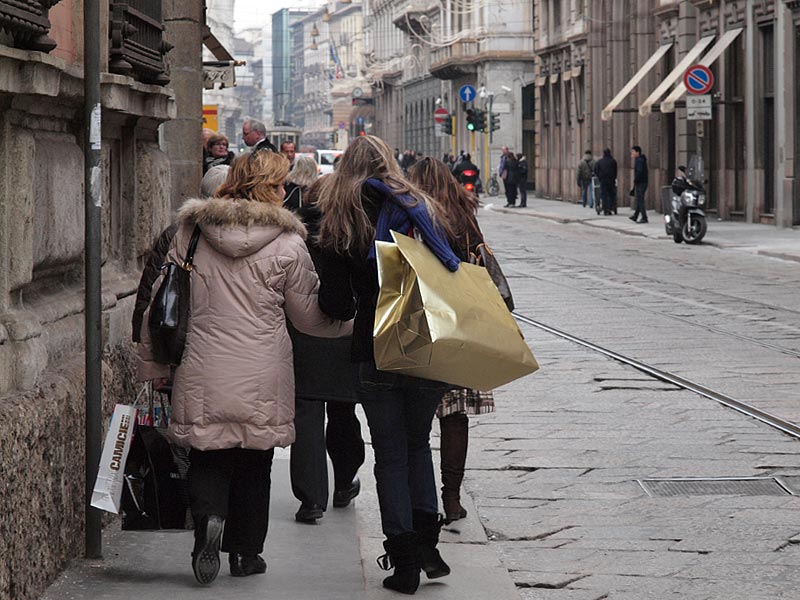 Глазами очевидцев: счастье огромными сумками. Распродажи в Милане